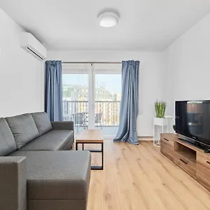 https://modern-elegance-apartment-wrocaw-with-ac-by-renters.hotelswroclaw.com